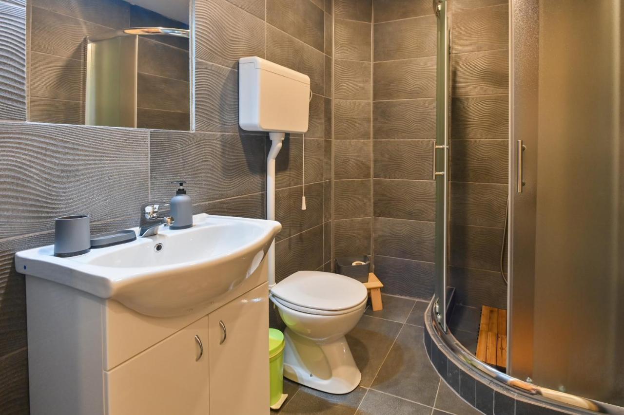 Appartement Neva Sobe Sa Pogledom Na Planine à Mokra Gora Extérieur photo
